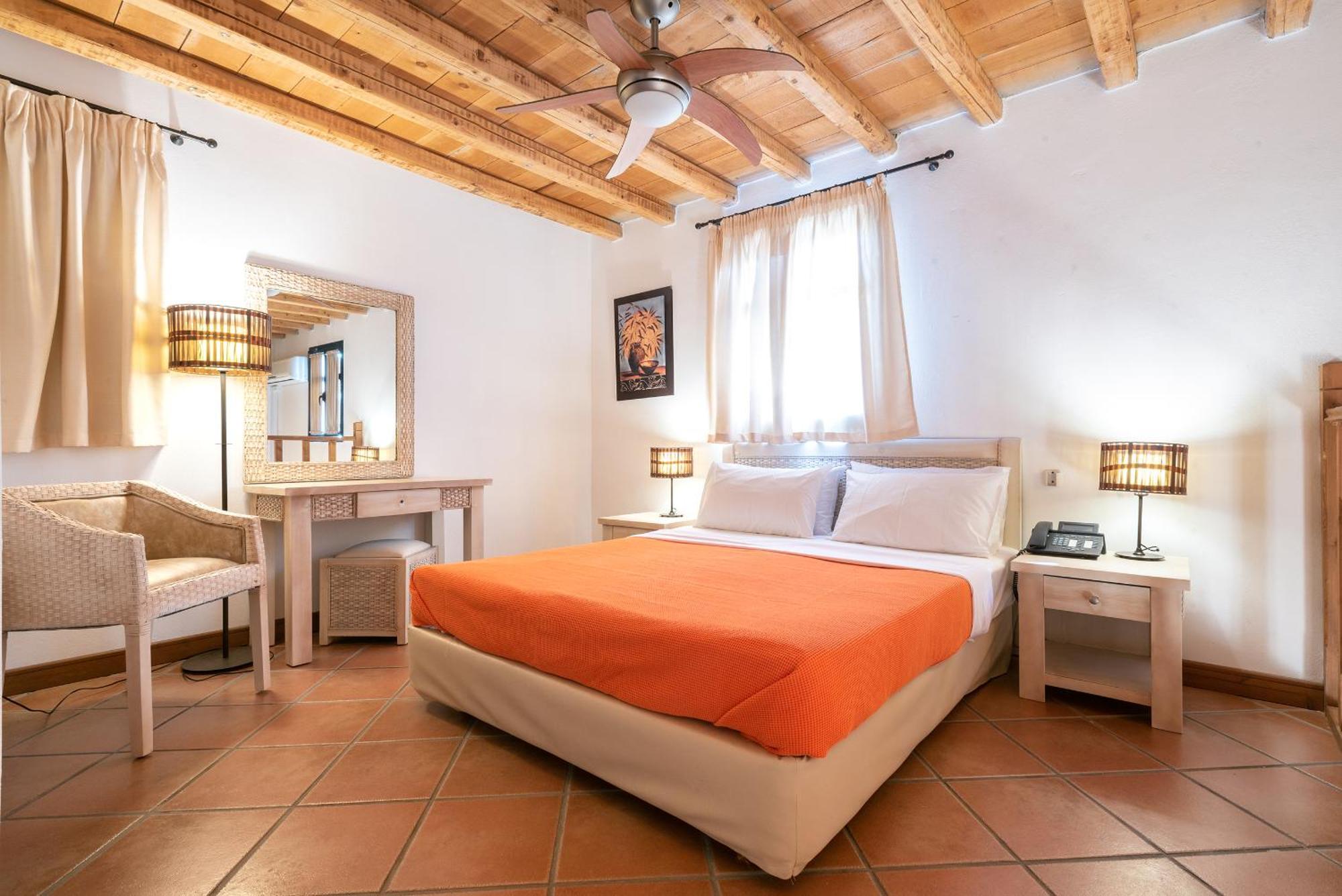 The Varos Residences Hotel Room photo