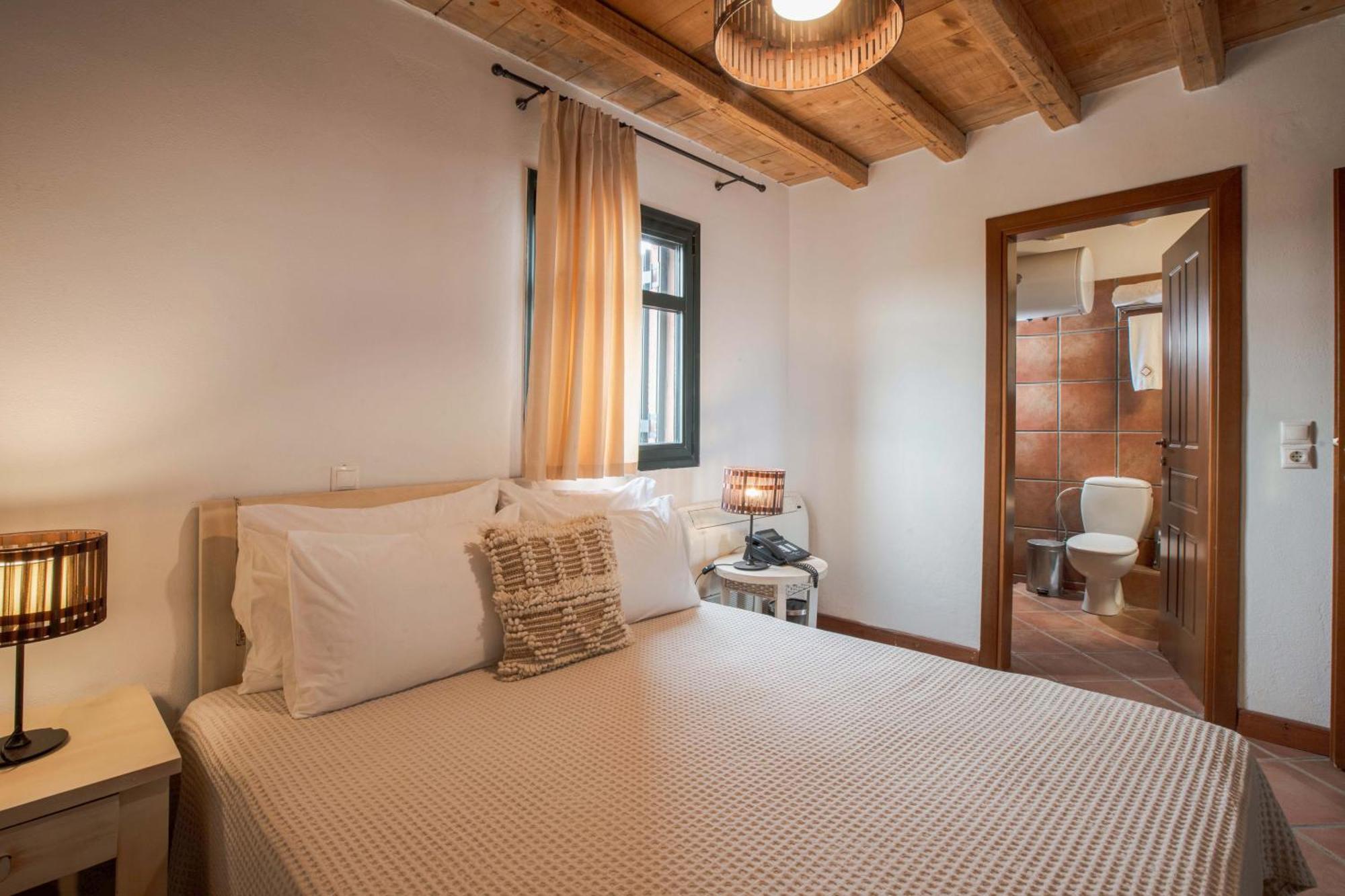 The Varos Residences Hotel Room photo