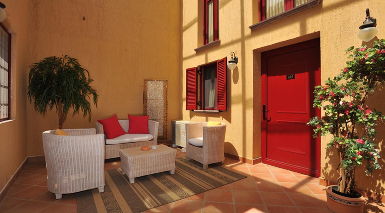 The Varos Residences Hotel Exterior photo