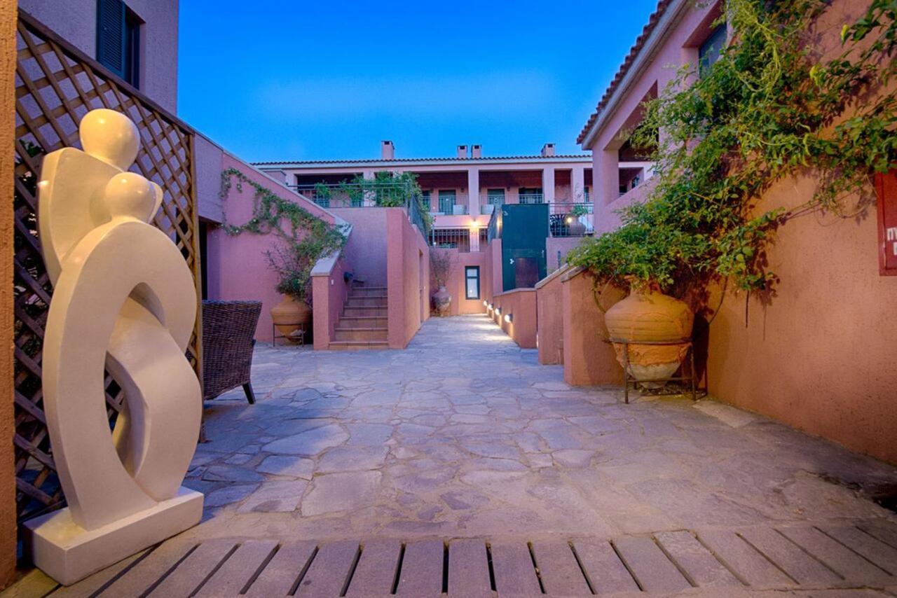 The Varos Residences Hotel Exterior photo
